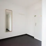 Tolstov - 1 Or 3 With Balcony - 20 Min Messe Dus & Airport Dus Appartamento *