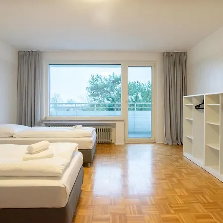 Apartment Raj Living - 1 Or 3 With Balcony - 20 Min Messe Dus & Airport Dus *
