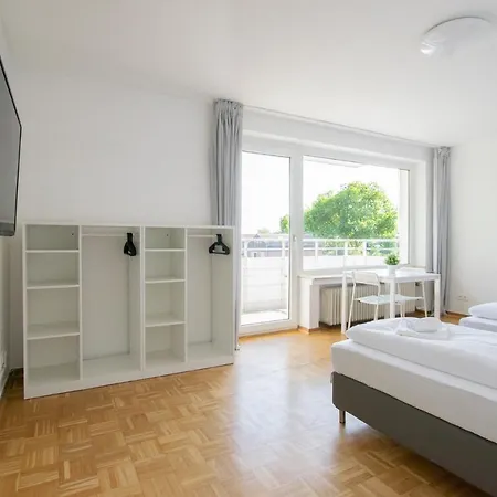 Raj Living - 1 Or 3 With Balcony - 20 Min Messe Dus & Airport Dus Meerbusch