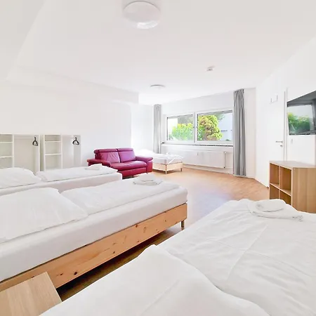 Apartment Raj Living - 1 Or 3 With Balcony - 20 Min Messe Dus & Airport Dus