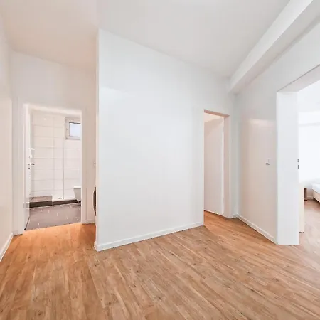 Raj Living - 1 Or 3 With Balcony - 20 Min Messe Dus & Airport Dus * Meerbusch