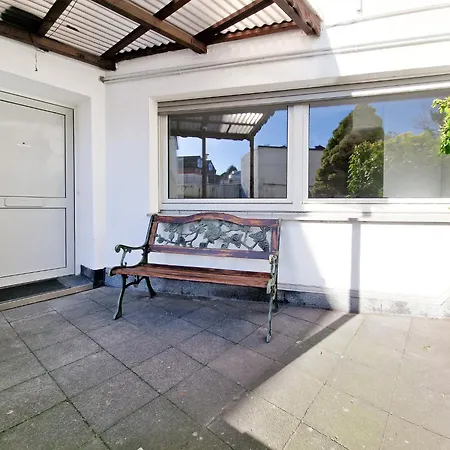 Apartmán Tolstov - 1 Or 3 With Balcony - 20 Min Messe Dus & Airport Dus