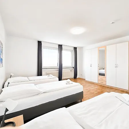 Apartment Raj Living - 1 Or 3 With Balcony - 20 Min Messe Dus & Airport Dus