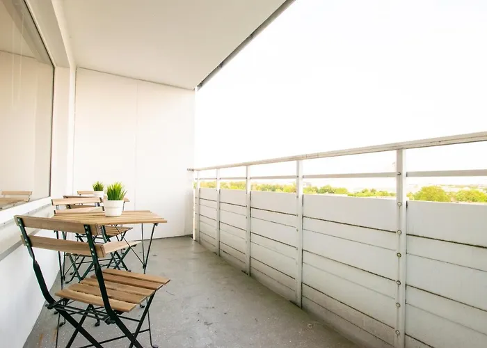 דירה Tolstov - 1 Or 3 With Balcony - 20 Min Messe Dus & Airport Dus *