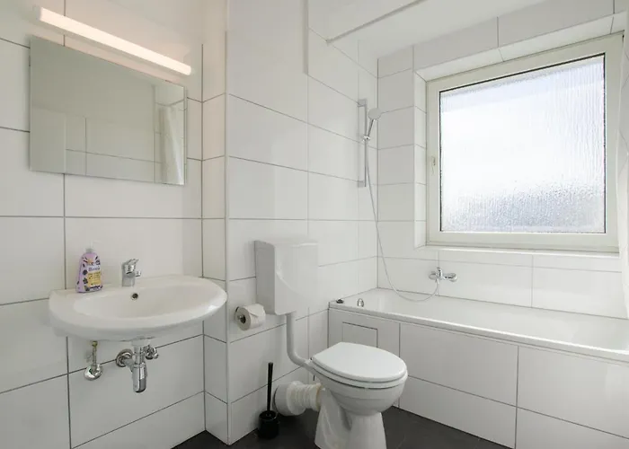 Tolstov - 1 Or 3 With Balcony - 20 Min Messe Dus & Airport Dus Lejlighed