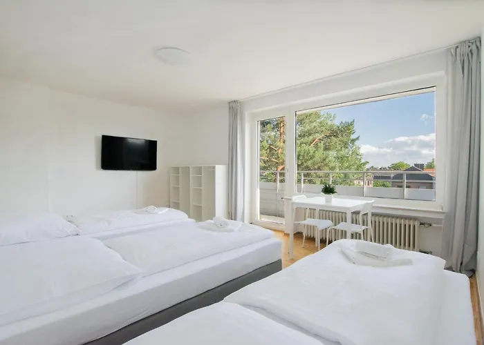 Tolstov - 1 Or 3 With Balcony - 20 Min Messe Dus & Airport Dus