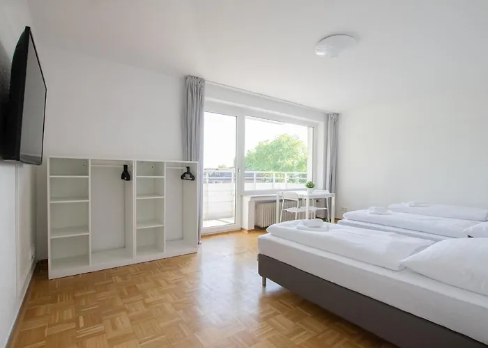 Tolstov - 1 Or 3 With Balcony - 20 Min Messe Dus & Airport Dus דירה מירבוש