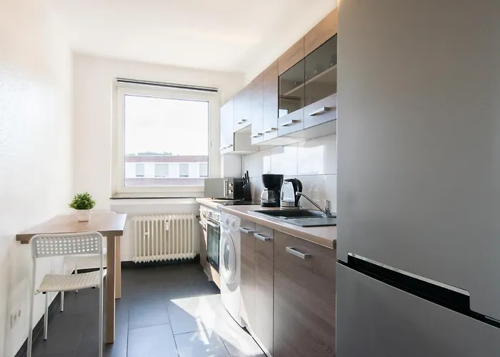 Tolstov - 1 Or 3 With Balcony - 20 Min Messe Dus & Airport Dus *