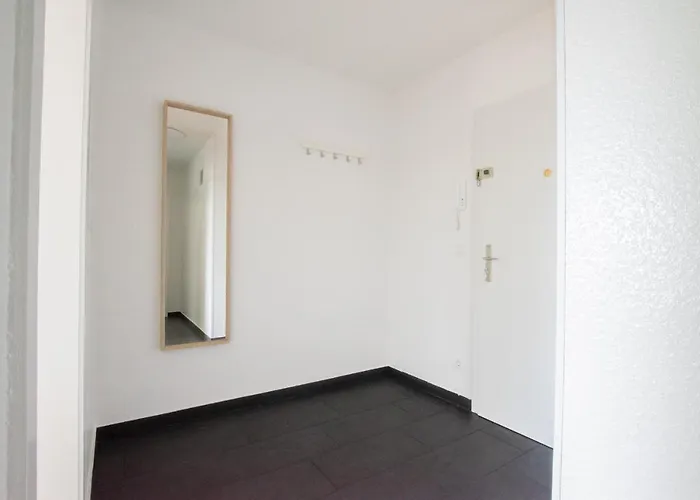 Tolstov - 1 Or 3 With Balcony - 20 Min Messe Dus & Airport Dus דירה *