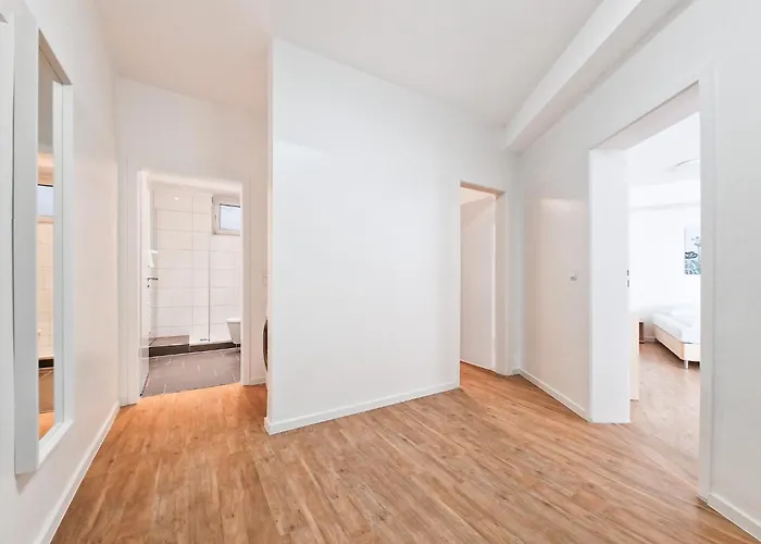 Tolstov - 1 Or 3 With Balcony - 20 Min Messe Dus & Airport Dus * Meerbusch