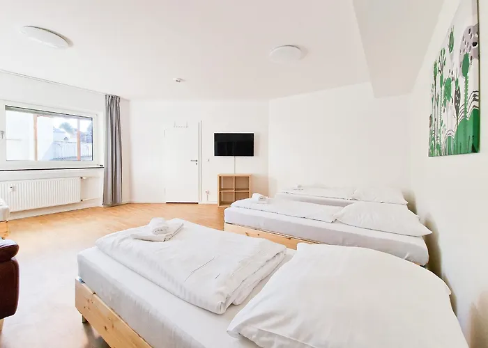 Tolstov - 1 Or 3 With Balcony - 20 Min Messe Dus & Airport Dus דירה מירבוש