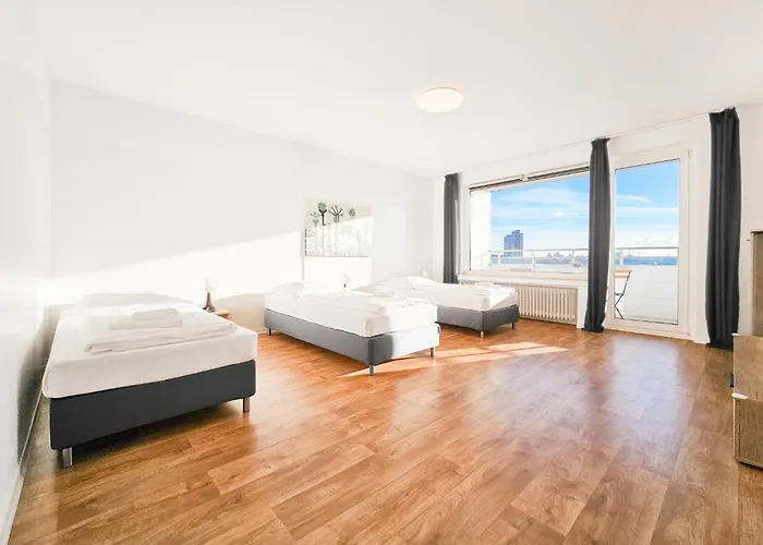 דירה Tolstov - 1 Or 3 With Balcony - 20 Min Messe Dus & Airport Dus מירבוש